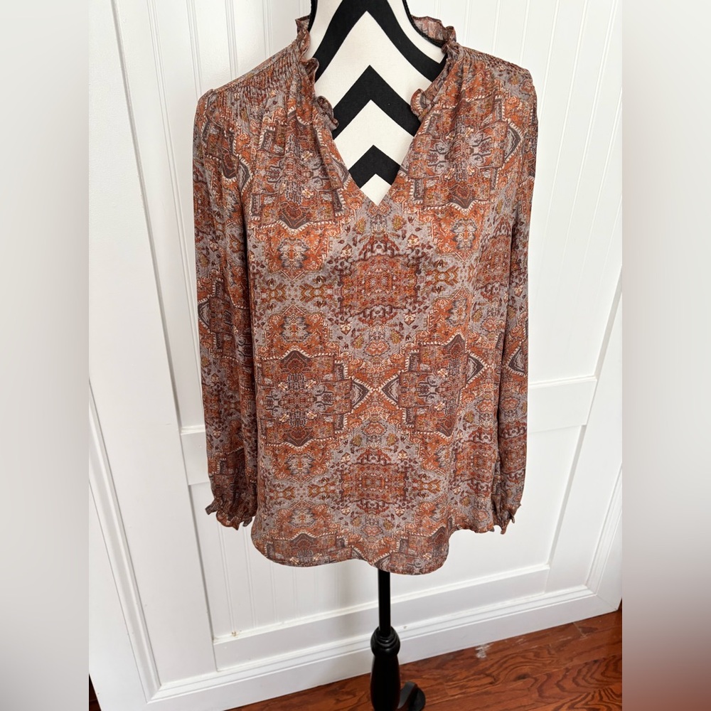 Violet & Claire Patterned Blouse in Rust and Taupe